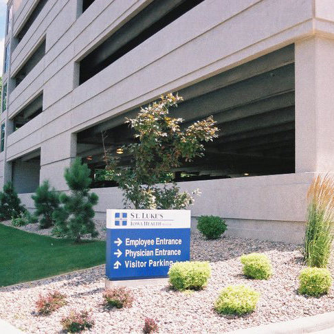 mosher-landscaping-commercial-st-lukes-parking