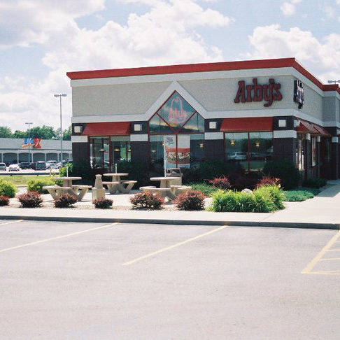 mosher-landscaping-commercial-arbys-patio