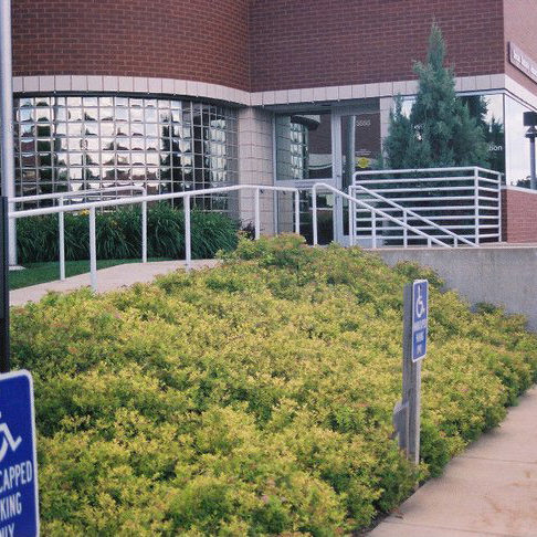 mosher-landscaping-commercial-social-security-entrance