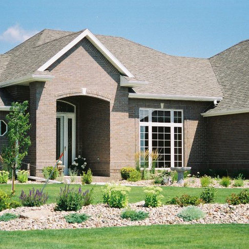 mosher-landscaping-residential-front-yard-fountain